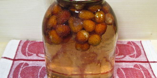 Рецепт клубничного компота на зиму