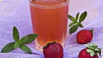 Рецепт Клубничного компота с мятой