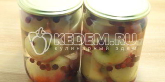 Рецепт компота из брусники с яблоками