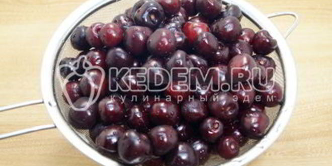Рецепт компота из черешни на зиму