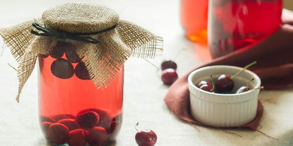 Как приготовить компот из черешни с косточками на зиму