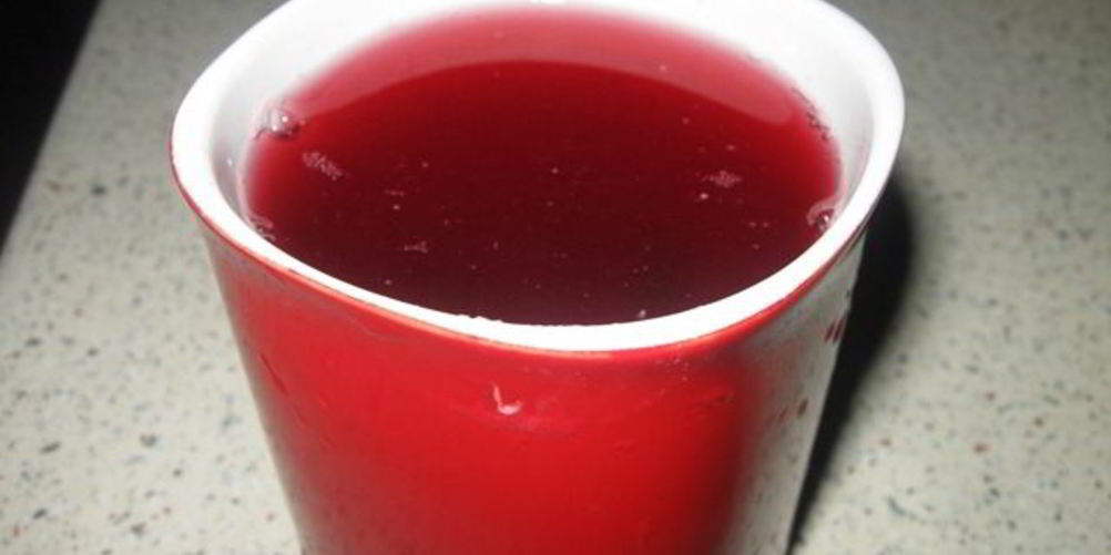 Как приготовить компот из красной смородины на зиму