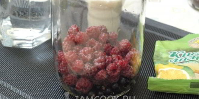 Рецепт компота из малины и смородины