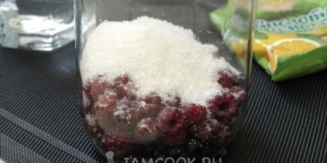 Рецепт компота из малины и смородины