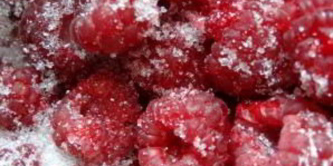 Рецепт компота из малины и яблок