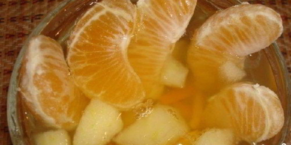 Как приготовить компот из мандаринов и яблок