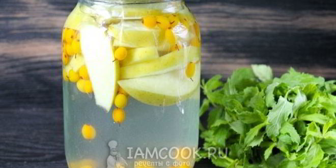 Рецепт компота из облепихи и яблок на зиму