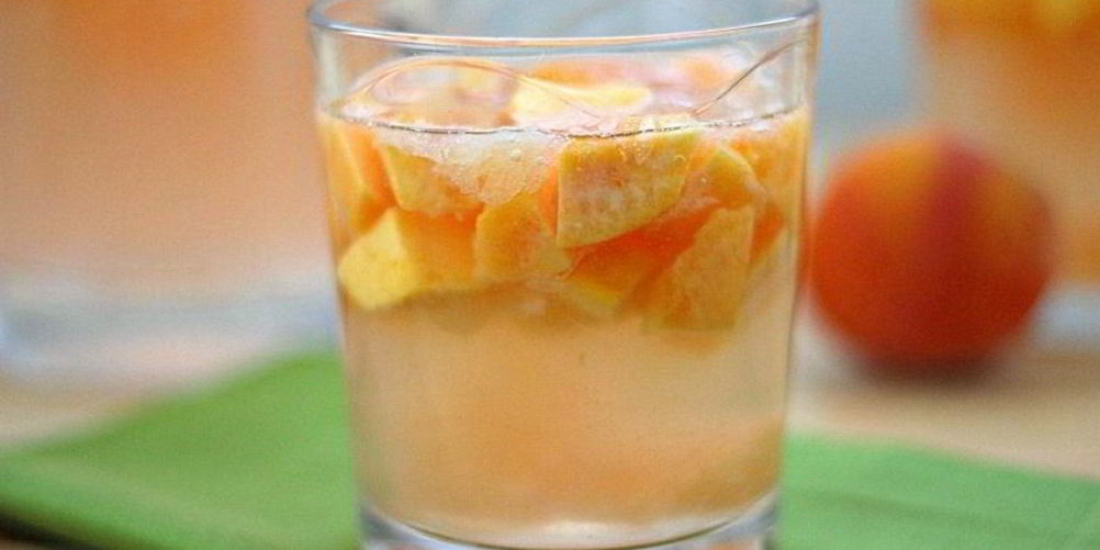 Как приготовить компот из персиков на зиму