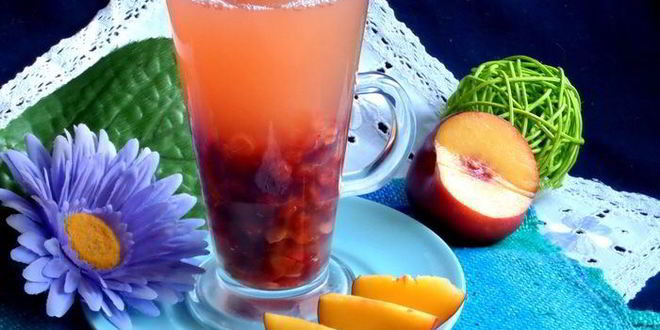 Рецепт компота из ревеня, яблока и калины