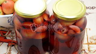 Рецепт Компота из яблок и черной смородины