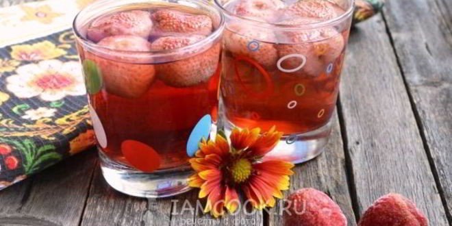 Рецепт компота из замороженной клубники
