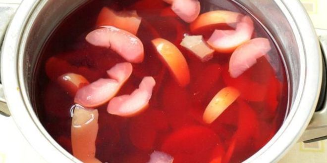 Рецепт компота с яблоками, малиной, калиной и айвой