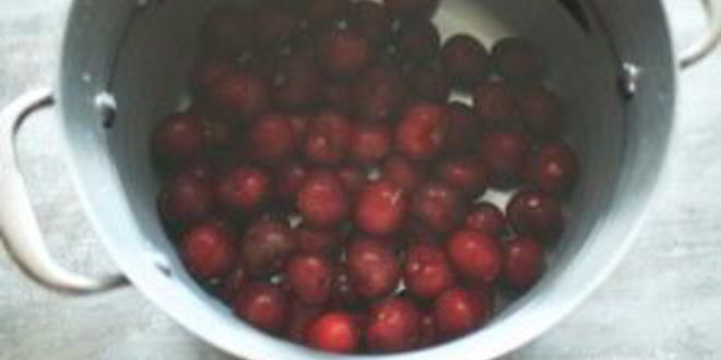 Рецепт вишневого компота детям