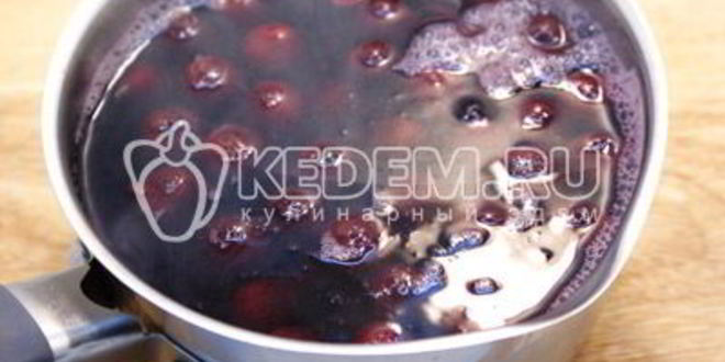 Рецепт вишневого компота с лимоном