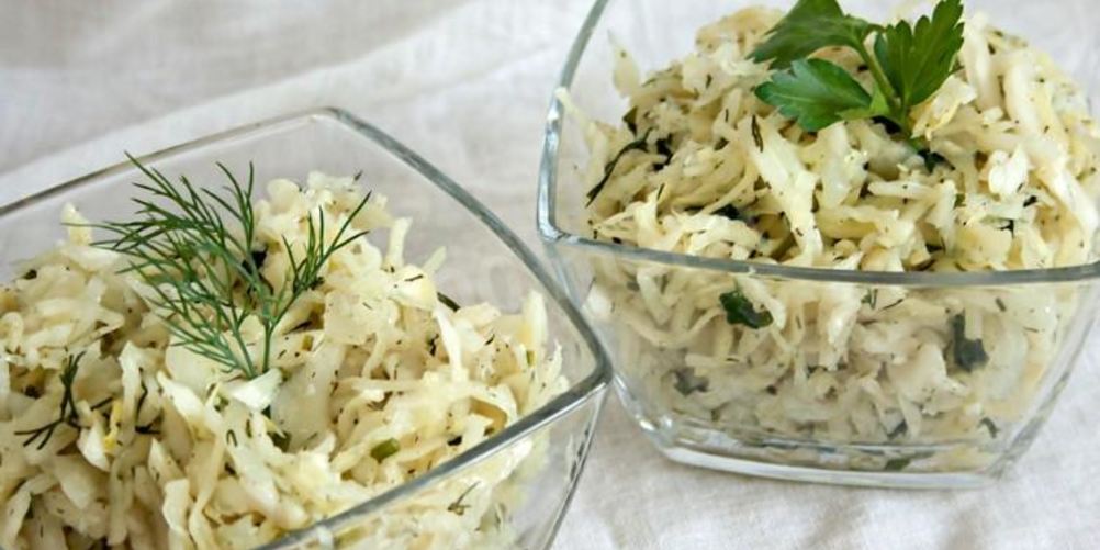 Как приготовить квашеную капусту с луком на зиму