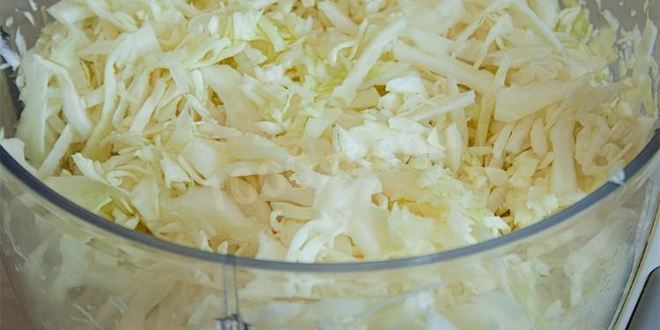 Рецепт квашеной капусты с луком на зиму