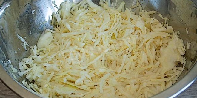 Рецепт квашеной капусты с луком на зиму