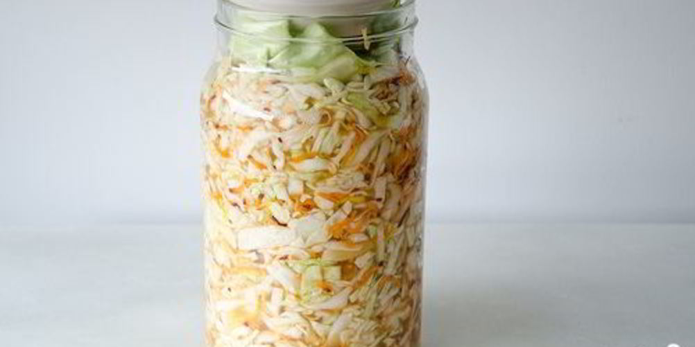 Как приготовить квашеную капусту в банках