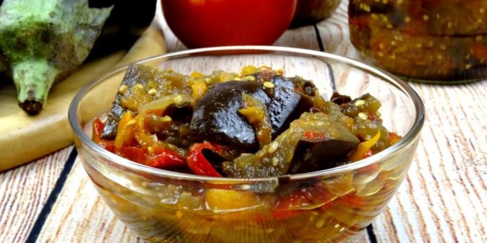 Как приготовить лечо из баклажанов на зиму из помидор и моркови с чесноком