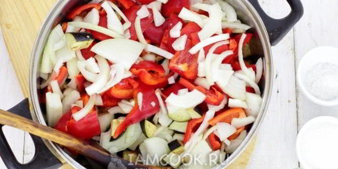 Рецепт лечо с баклажанами, помидорами и перцем