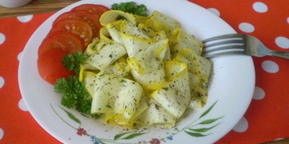 Как приготовить быстрые маринованные кабачки