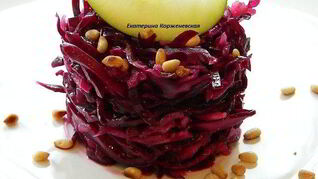 Рецепт Маринованной капусты с яблоками и кедровыми орехами