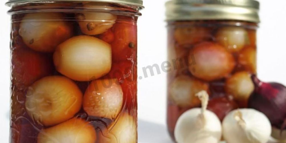 Как приготовить маринованный лук на зиму