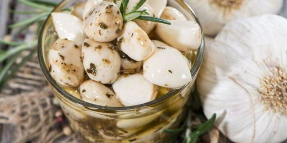 Как приготовить маринованный зубчиками чеснок