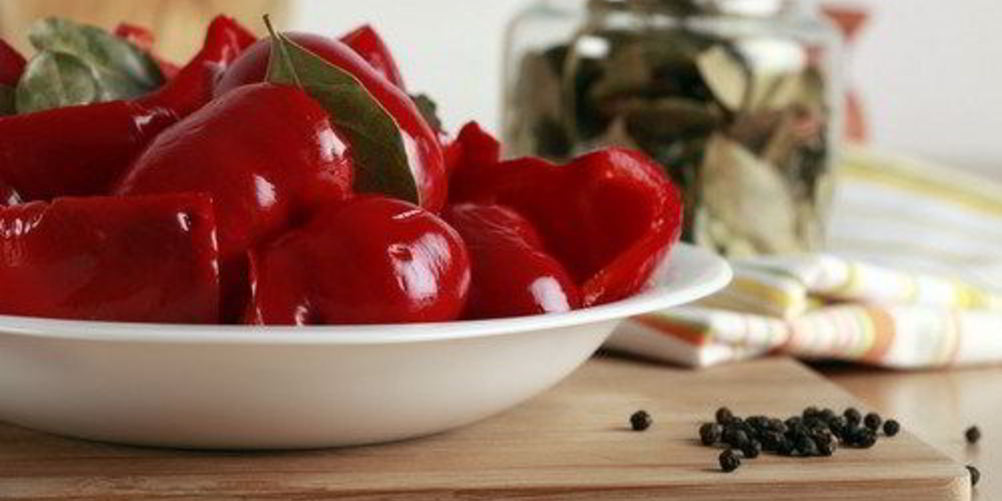 Как приготовить маринованные острые перцы