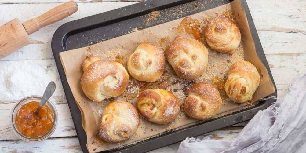 Как приготовить булочки с повидлом