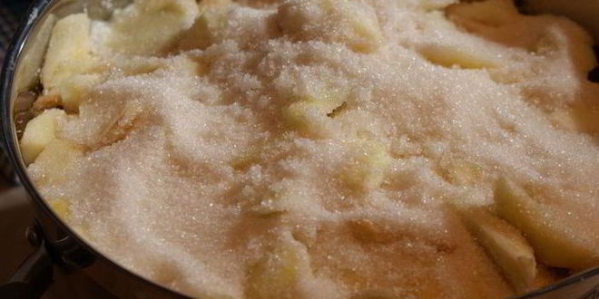 Рецепт яблочного повидла с красной смородиной