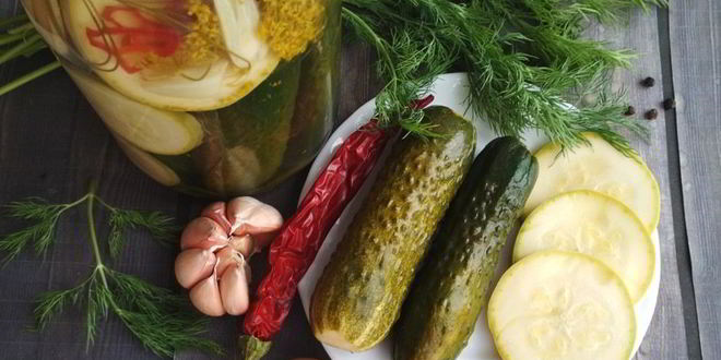Рецепт малосольных огурчиков и кабачки