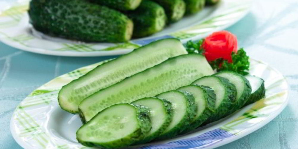 Как приготовить малосольные огурцы без рассола