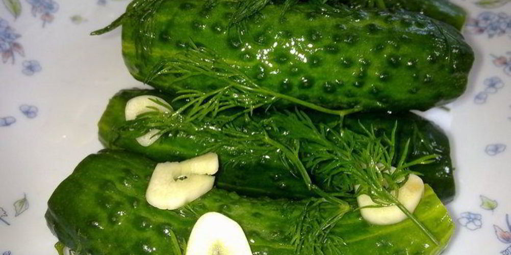 Как приготовить малосольные огурцы мегахрустящие