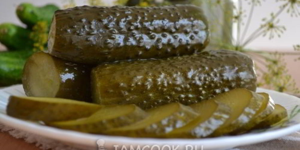 Как приготовить малосольные огурцы в банке