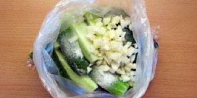 Рецепт малосольных огурцов в пакете