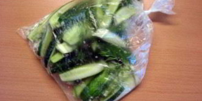 Рецепт малосольных огурцов в пакете