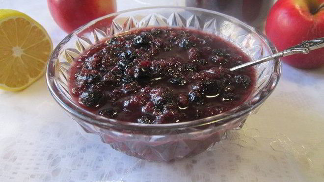 Рецепт Варенья из черноплодной рябины с орехами, яблоками и лимоном