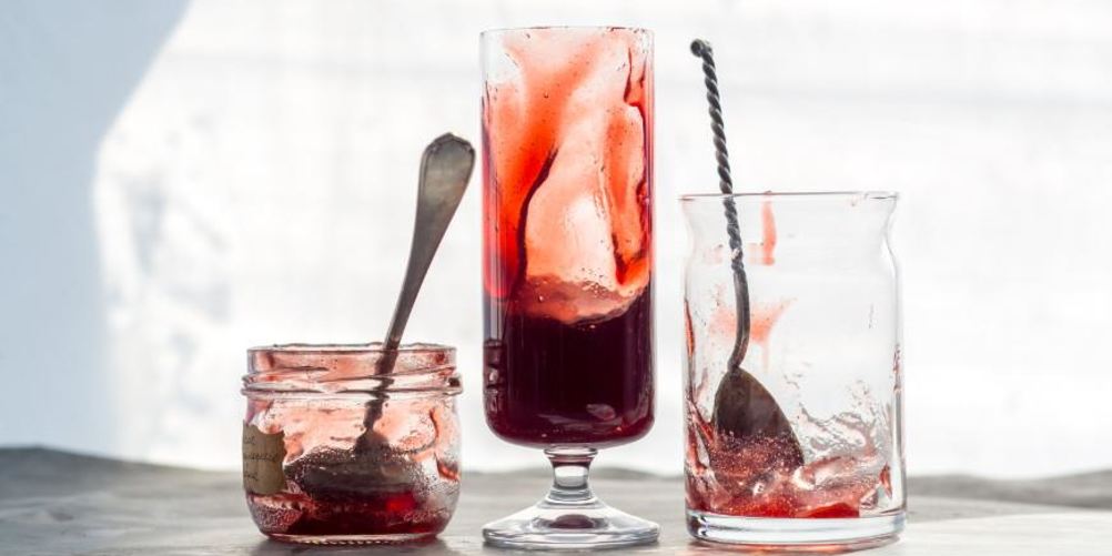 Как приготовить варенье из красного вина с пряностями