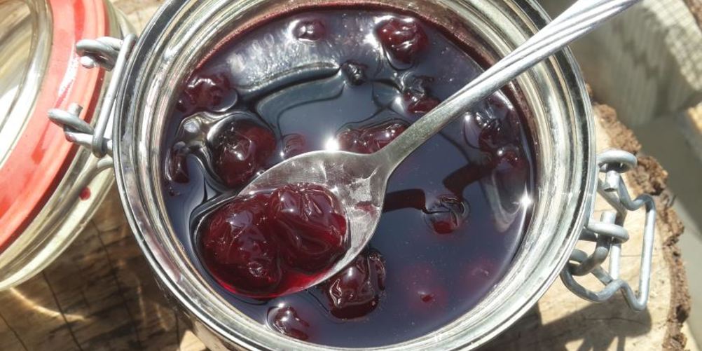 Как приготовить вишневое варенье на базиликовом сиропе