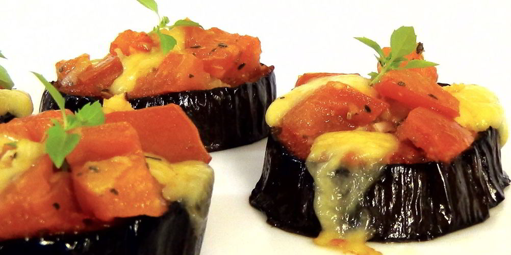 Как приготовить баклажановые мини-пиццы