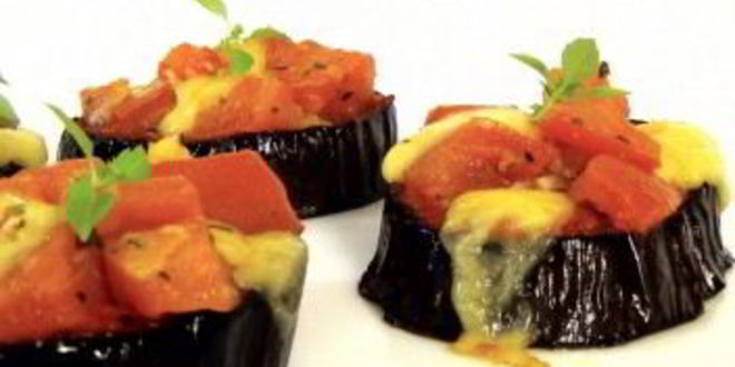 Рецепт баклажановых мини-пицц