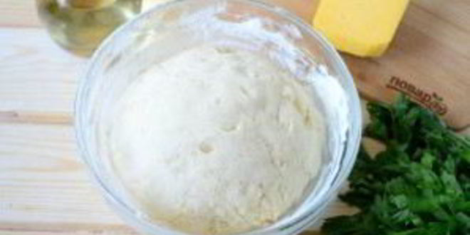 Рецепт беляшей с помидорами и сыром