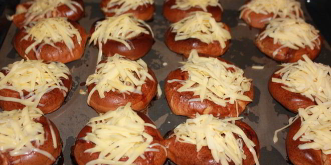 Рецепт ленивых беляшей под сырной шапочкой