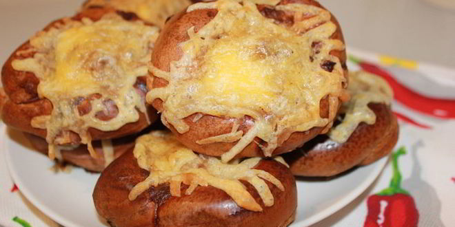 Рецепт ленивых беляшей под сырной шапочкой