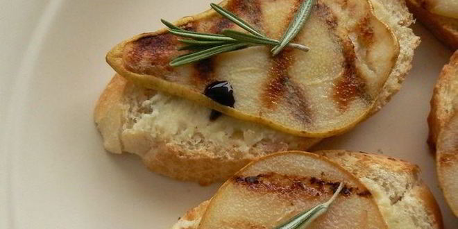 Рецепт брускетты с грушей