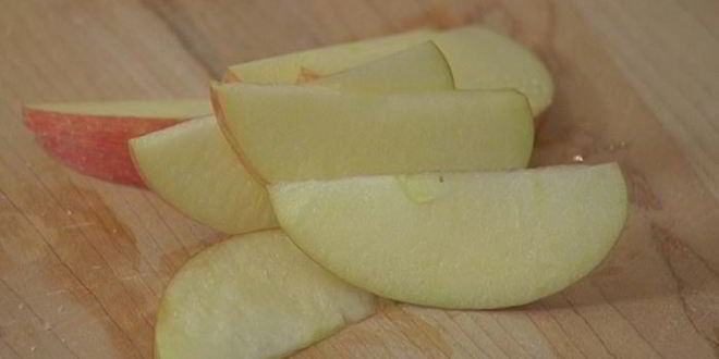 Рецепт брускетты с инжиром, яблоком и сыром