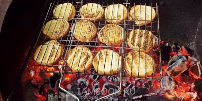 Рецепт брускетты с кабачками-гриль