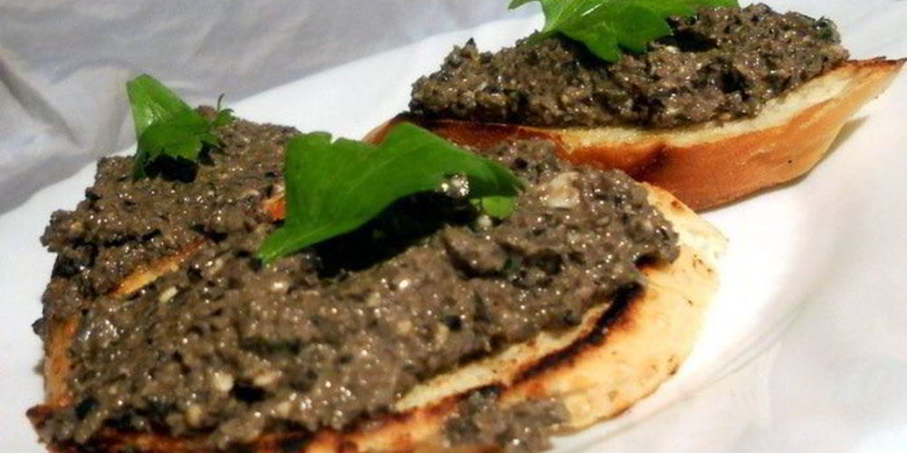 Как приготовить брускетту с оливковой пастой