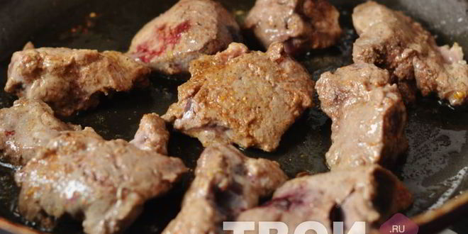 Рецепт брускетты с печенью и бальзамическим луком